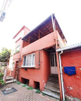 Eyüp Nişanca Akarçeşmede 80m2 Arsalı Müstakil Ev