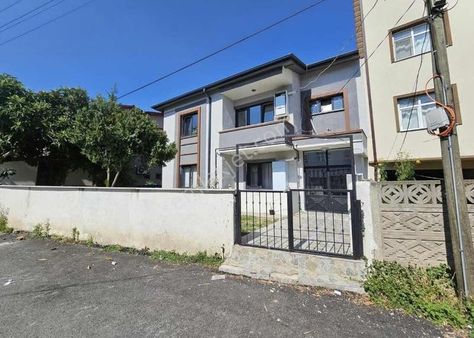 Kv Gayrimenkul'den Küpçüler'de Müstakil İki Daireli Satılık Bina