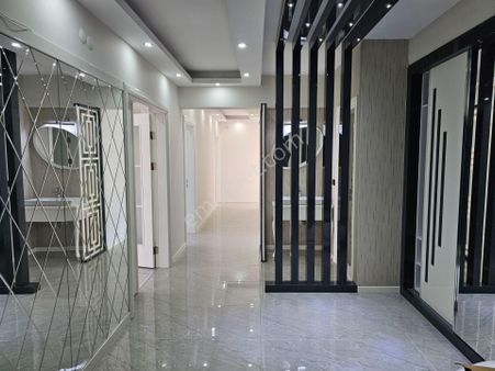 Aydın Zeybek Mahallesi Gold Towers'ta Satılık 4+1 Lüks Daire