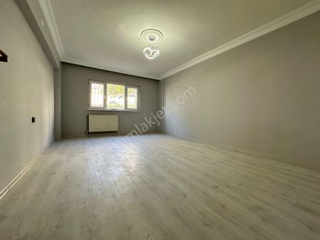 Toprak Emlak'tan Ank Keçiören Yeşiltepe Mah De 3+1 Daire