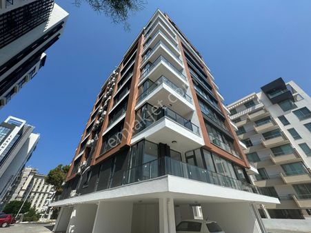 Girne Merkez'de Lord Palace Otel Bölgesi Satılık Yenı 2+1 Daire!!