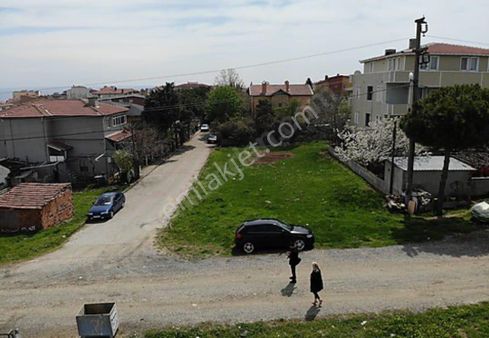 Gümüşyaka Da Satılık 400+300m2 2 Parça Şekilde Arsa