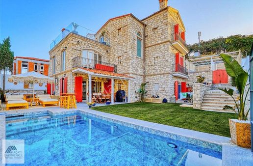 Alaçatı Gayrimenkulden Alaçatı Ultra Lux Taş Ev