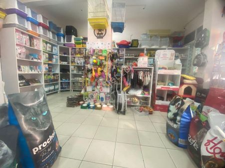 Acill Buca Menderes Caddesi Üzerinde 125m2 Wc'li Satılık Dükkan