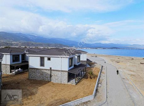 Avcı'dan Denize Sıfır Müstakil Villa - İkinci Sıra