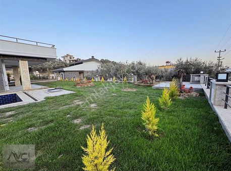 Avcı'dan Altınoluk 600m2 Arsa Denız Manzaralı Tam Mustakıl Havuz