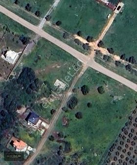 Didim/akyeniköy/balova 1 Mevkiinde Satılık 300 M2 Arsa !