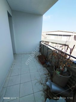 Refet Bele Mahallesinde Kapalı Çatı Doğalgazlı Kullanışlı Ve Önü Açık Daire