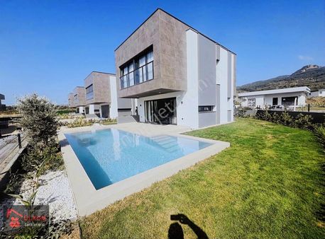 Kuşadası Güzelçamlı Denize Yakın 3+1 Ultra Lüks Villa