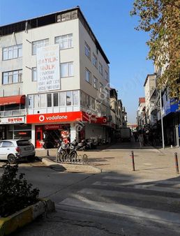 Altınköşe Emlak ; Satılık Çarşı Merkezinde Köşe Bina
