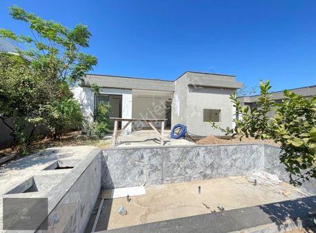 Bodrum Gündoğan Merkezde Müstakil Havuzlu Tek Kat Villalar