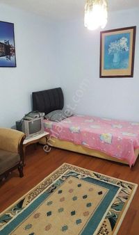 Yeni Emniyet Müdürlüğü Civarı 1+1 Ayrı Mutfak İçi Komple Yenilenmiş Satılık Müstakil Bahçeli Daire