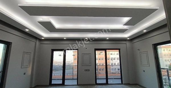 Hürriyet Ve Atatürk Mahallesi Civarı 5+1 Havuzlu Otoparklı Satılık Lüks Villa