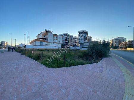 Varsak Karşıyaka Mah Köşe Ticari+konut Süper Konum