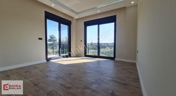 Döşemealtı Yeşilbayırda Orfe Cıvarı 5+1 Müstakil Havuzlu Villa