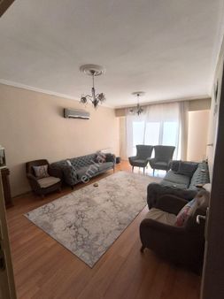 Diş Hastanesine Yakın Konumda Ara Kat Daire