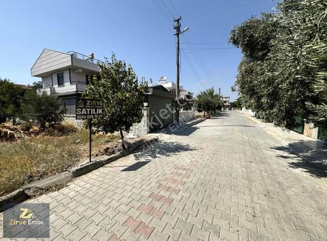Gülkent Sitesinde Gençlik Caddesinde Yolun Altında Villa Arsası