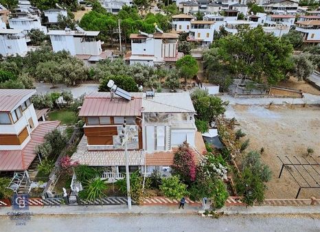 Didim Akbük'te Satılık Köşe Parsel Tripleks Villa