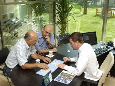 Çiğli Anadolu Cadde Üstünde Satılık İmarlı Arsaları