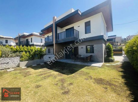 Kuşadası Satılık 3+1 Havuzlu Lüks Villa
