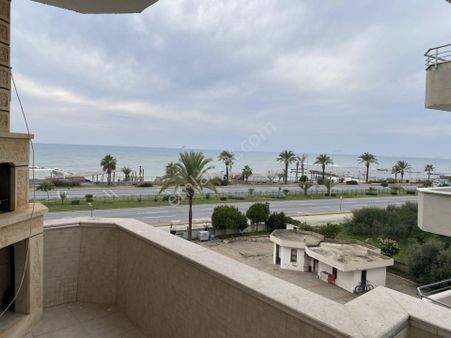 Alanya Türklerde Denize Sıfır Site İçi 2+1 Daire