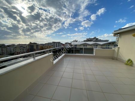 Alanya Tosmur'da Site İçi Eşyalı Satılık 4+1 Dubleks Daire