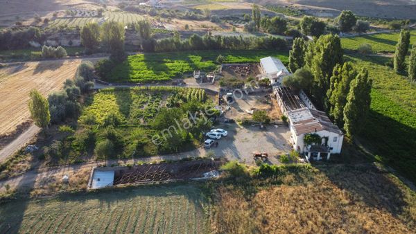 Nevşehir - Ürgüp Kayseri Yolu Üzeri Satılık Çiftlik