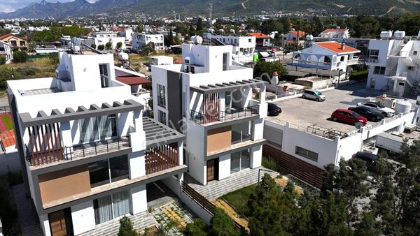 Girne Karaoğlanoğlu'nda Satılık Lüks 3+1 Villa