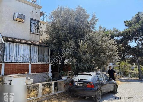 Kuşadası Kadınlar Denizinde Plaj Tur Sitesi 4 + 1 Satılık Villa