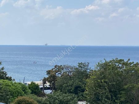 Silivri Merkez Sahilde Mazaralı 5+1 Kombili Dubleks Daire