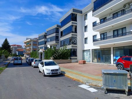 Altınova Cumhuriyet Mh. Satılık 250m² Dükkan Ve Deposu