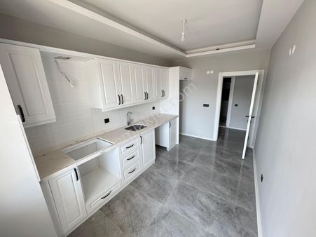 Furkan Emlaktan İlyasköy Mah 3+1 135m2 3.kat 3 Balkonlu Ebeveyn Banyolu Sıfır Fırsat Daire