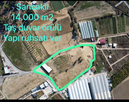 İzmir Menderes Sancaklı Tek Tapu Yapı Ruhsatlı Tarla. Komple Beton Duvarla Çevrili