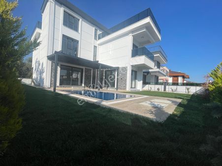 Sabri Pınarbaşı'dan Güre'de Tek Müstakil Havuzlu Ultra Lüks Satılık Villa
