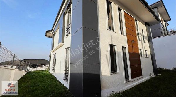 Başiskele Yeniköyde Villa