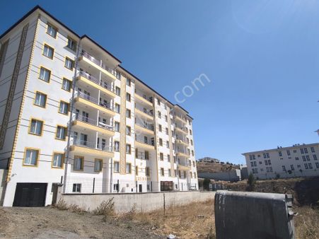 Sima Emlaktan Araç Muayene Üzeri Eşyalı Satılık 2+1 Daire