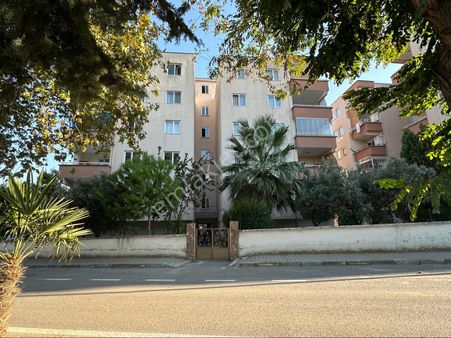 Tırpan Gayrimenkulden Halitpaşa Mah.3+1 140m2 Havuzlu Satılık Daire