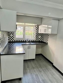 Akşenden Fatih Şehreminide 65 M2 1+1 Giriş Katı Boş Lüks Yapılı Satılık Daire