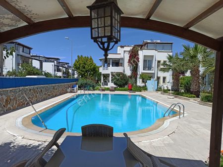 Bodrum Turgutreis Merkezde Satılık 3+1 Bahçe Katı Daire