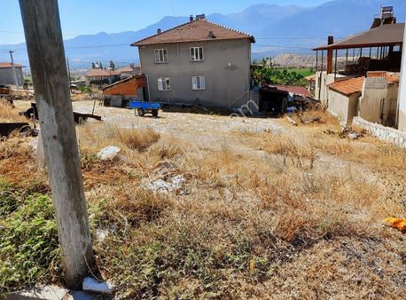 Honaz Gürlekte Ova Ve Dağ Manzaralı Arsa