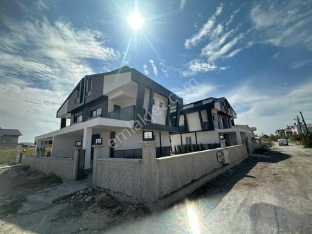 Dikili Güven Emlak'tan Ultra Lüks İşçilik İle Yapılmış İkiz Nizamlı Villa