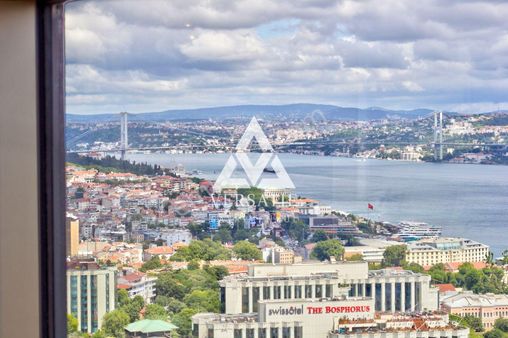 Ritz Carlton'da Full Boğaz Manzaralı 2+1 Satılık Daire
