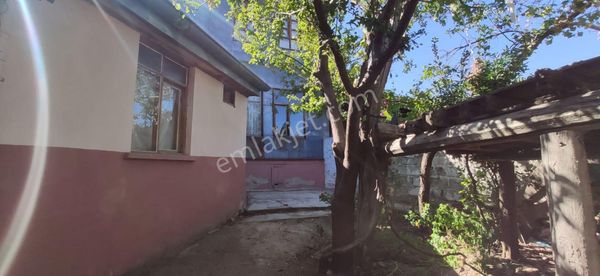 Sarayköy Altın Emlak'tan Babadağ İlçesi'nde "satılık Müstakil Ev"