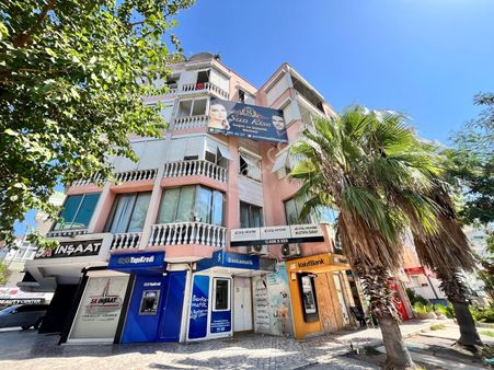 Kiralık İşletme 3+1 3 Balkonlu Ayrı Mutfak Asansör Otoparklı