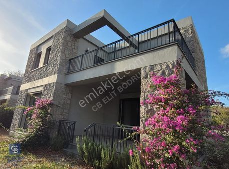 Bodrum Ortakent'te Yerden Isıtmalı 3+1 Sıfır Villa