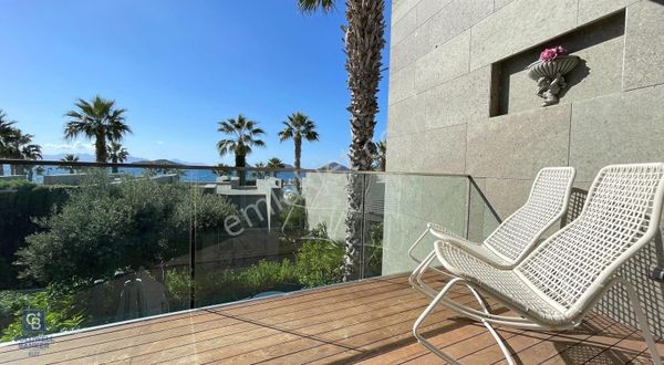 Bodrum T.reis Swissotel'de Denize Sıfır Bahçeli Satılık Villa