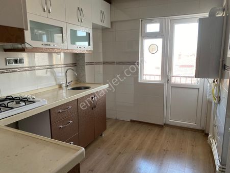 Aytemur'dan Harika Mazaralı Uygun Fiyata Kiralık 3+1!!!