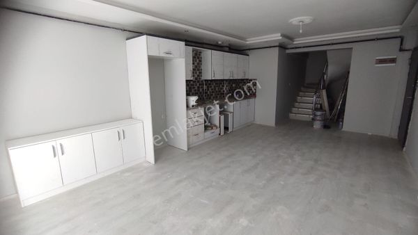 Egelimden Çarşı Merkezde Sıfır 2+1 Satılık Kat Dubleksi