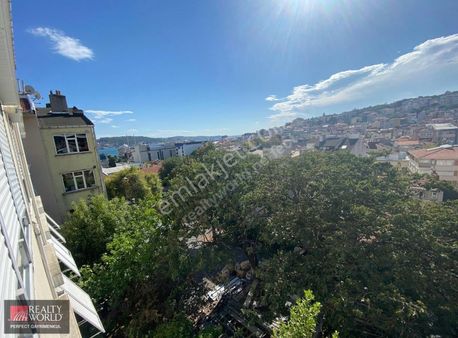 *realty World*ortaköy De Satılık 3+1 Daire