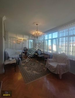 Fındıkzade Meydanda Satılık Büyük 4+1 Daire 180 M2